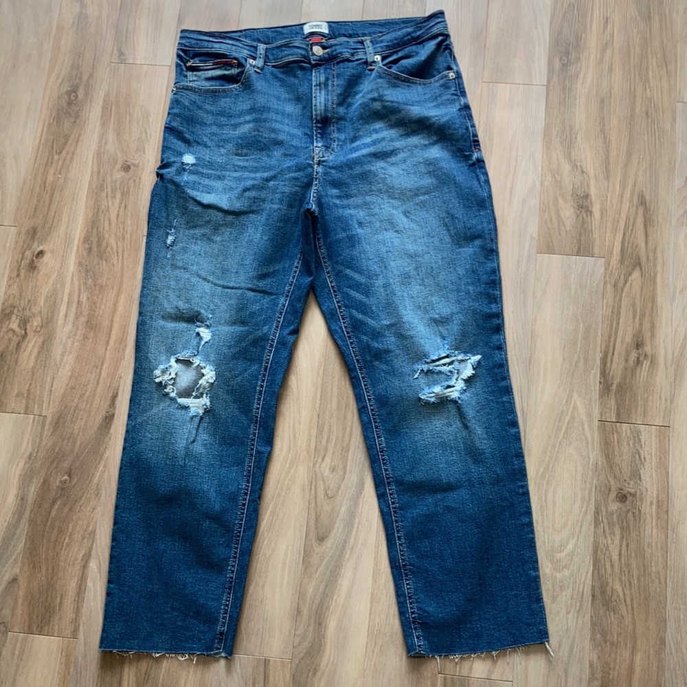 Tommy Jeans Boyfriend distressed with holes raw hem jean 12 W 31